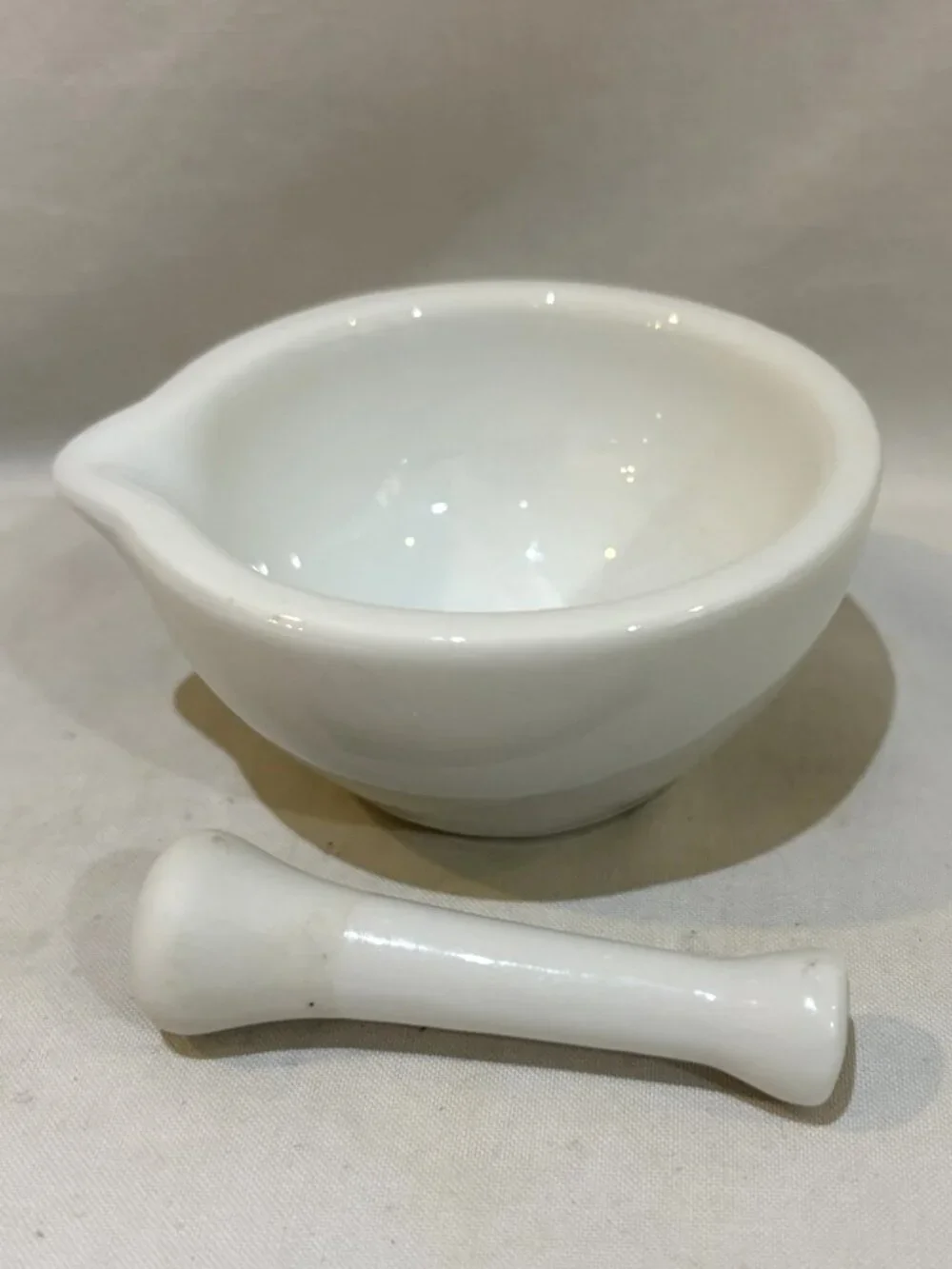 VTG White Porcelain Mortar & Pestle for Kitchen and Pharmacy Made in France
